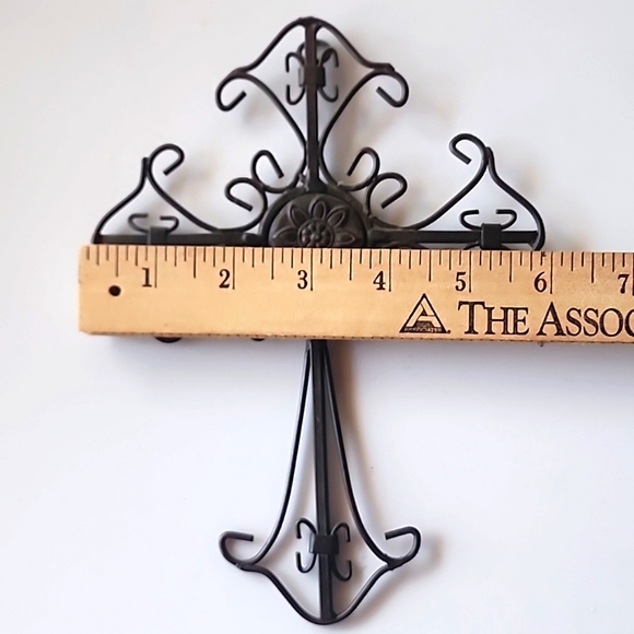 3 piece of Metal Decorative Crosses. - Picture 9 of 10